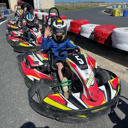 La Au Bout Du Jardin / Sword Hermanville-sur-Mer