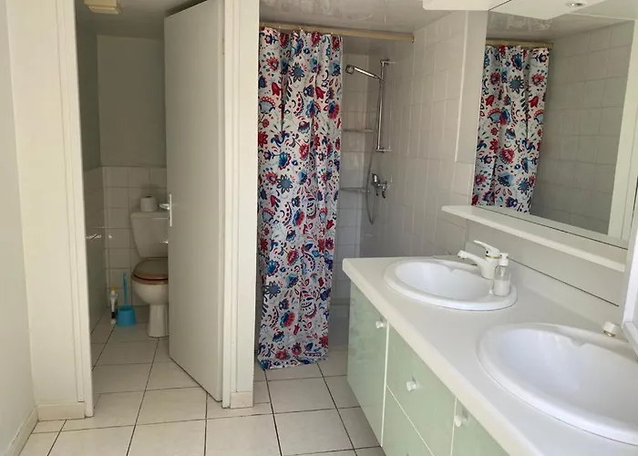 La Au Bout Du Jardin / Sword Holiday home *