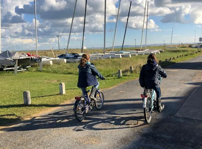 La Au Bout Du Jardin / Sword Holiday home