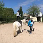 La Au Bout Du Jardin / Sword Hébergement de vacances *
