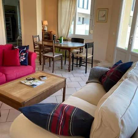 La Au Bout Du Jardin / Sword Holiday home *