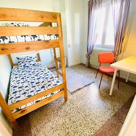 Holiday home La Au Bout Du Jardin / Sword