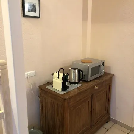 Holiday home La Au Bout Du Jardin / Sword