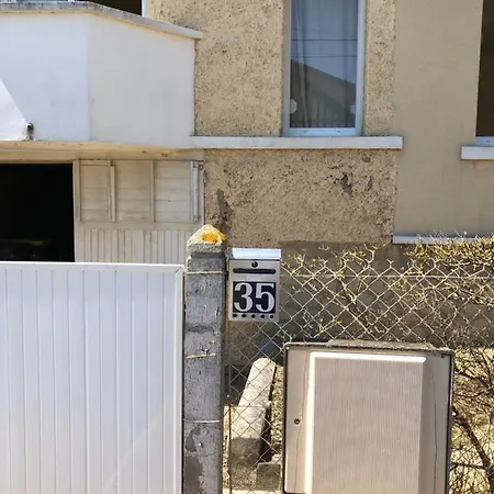 بيت للعطل La Au Bout Du Jardin / Sword Hermanville-sur-Mer