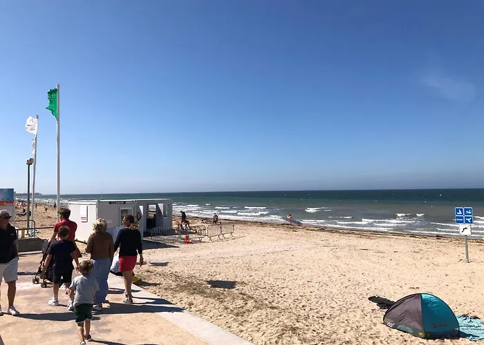 La Au Bout Du Jardin / Sword * Hermanville-sur-Mer